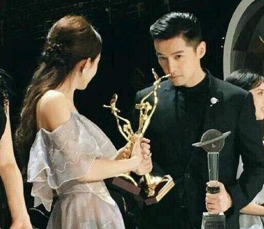 胡歌明星粉丝,深情演绎，魅力永恒