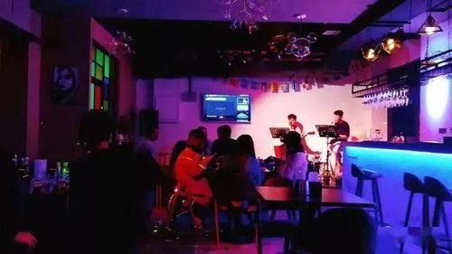 哈尔滨网红饭店唱歌视频,歌声飘扬，美食相伴，网红打卡新地标