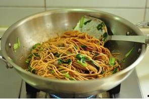 吃瓜搞笑炒面视频,带你领略美食与欢乐的完美融合