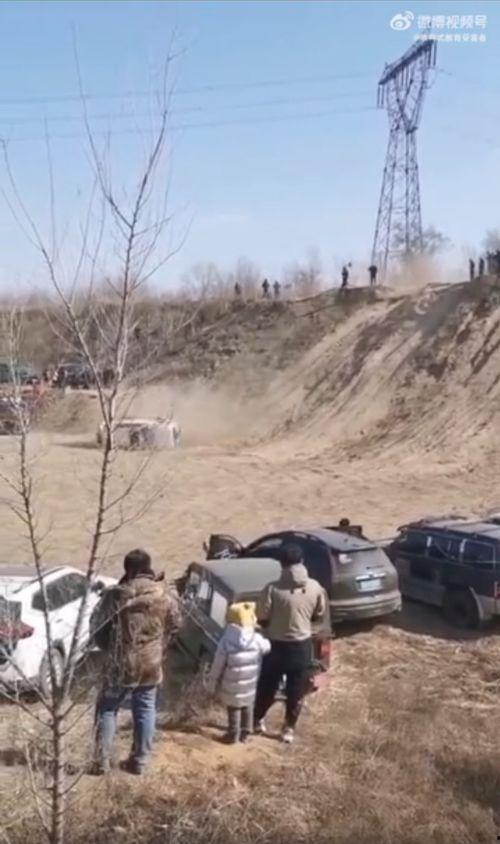 网红坡伤亡事故,伤亡事故揭示安全隐患与警示反思”