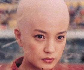 光头胃癌明星,勇敢面对病魔，传递生命力量