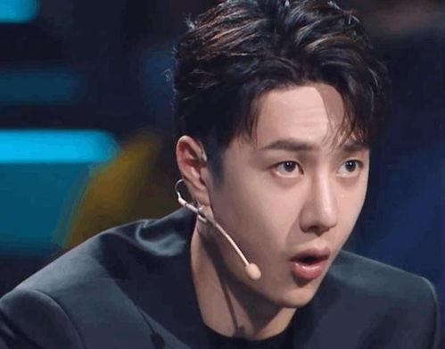 王一博街舞吃瓜,揭秘明星背后的舞蹈魅力