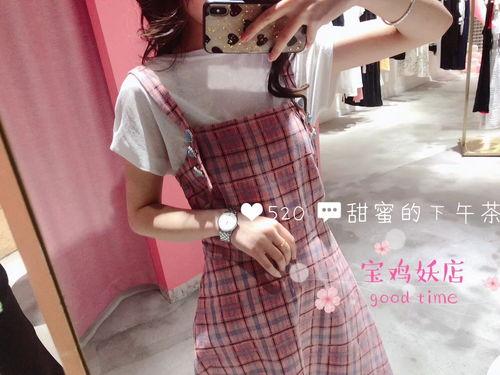 男生网红穿搭店铺名字,揭秘男生网红穿搭店铺的时尚魅力