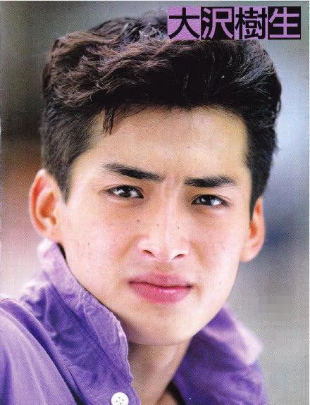 男明星小绿,从演艺新星到实力派男星的蜕变之路