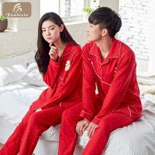 红色睡衣女网红图片,揭秘网红红色睡衣的时尚密码